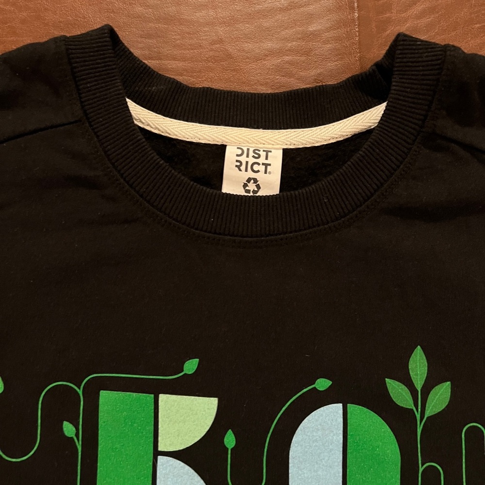 Mongo Database Engineering Technology Crewneck Sw… - image 4